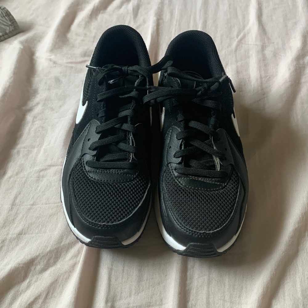 Black Nike Airmax Size 7